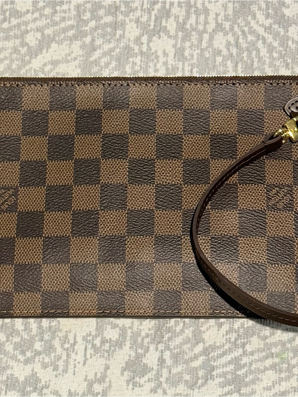 Louis Vuitton /// Damier Ebene Wristlet / Pochette - Picture 4 of 9